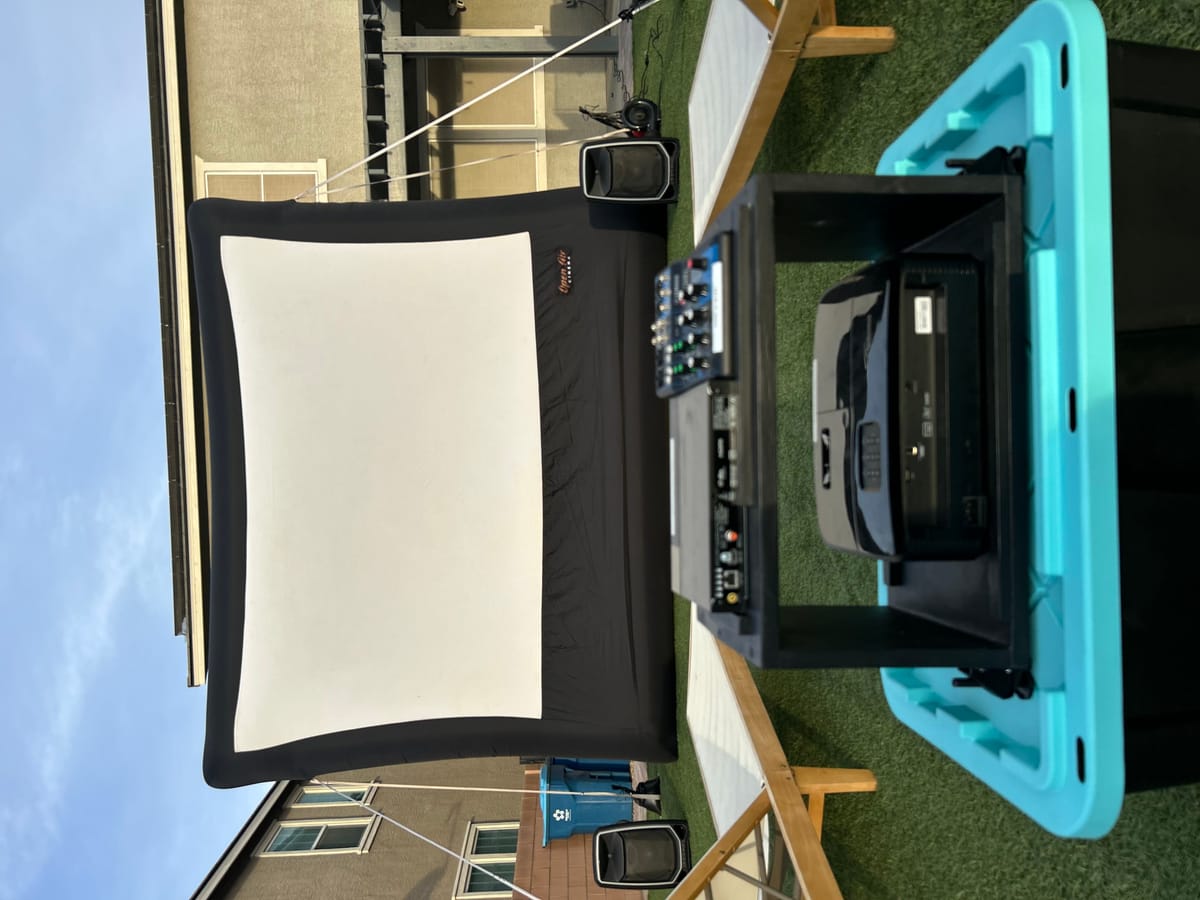 Inflatable blow-up outdoor screen